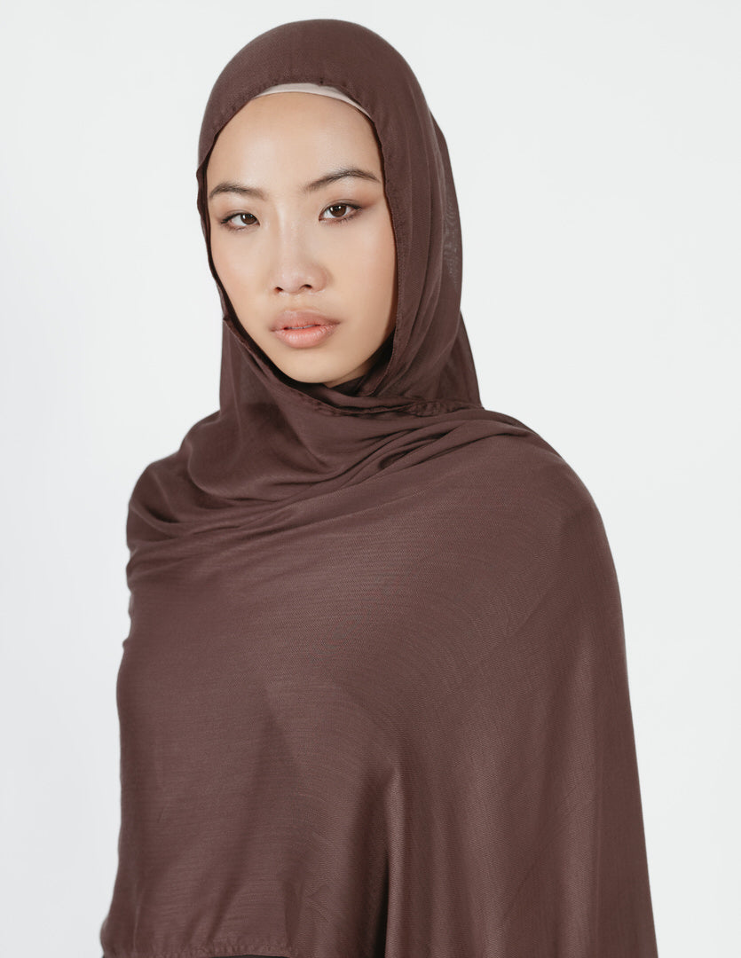 Herringbone Bamboo Hijab in Pecan