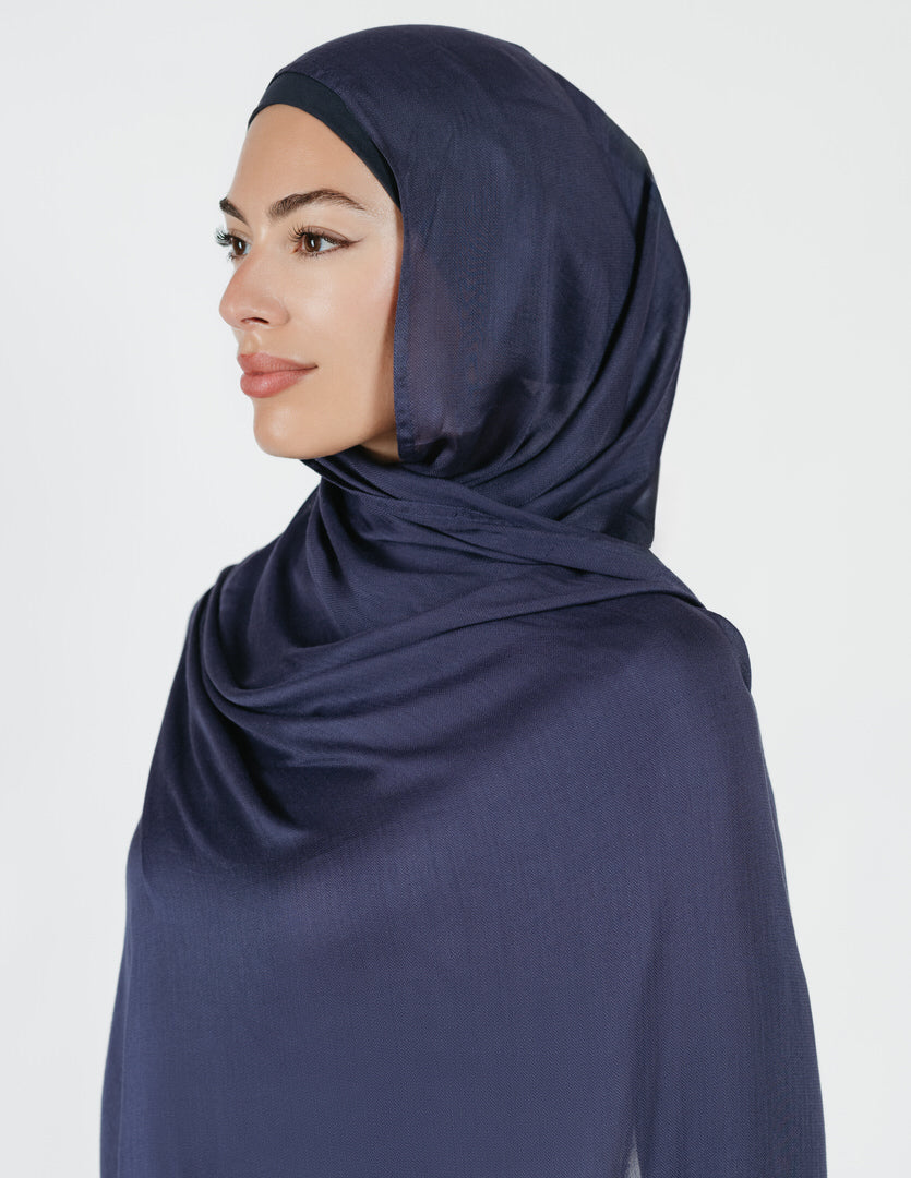 Herringbone Bamboo Hijab in Navy