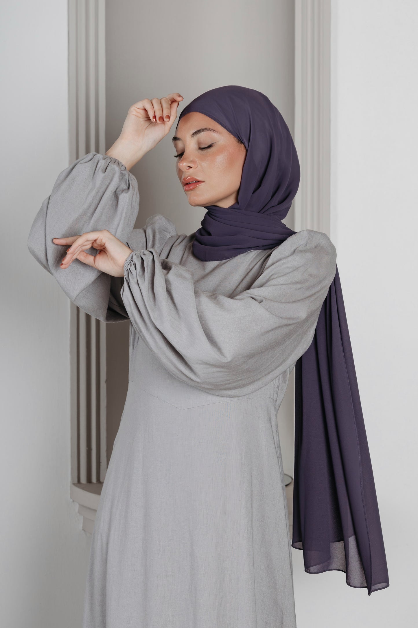 Daria Full Sleeved  in Light Linen (W31)